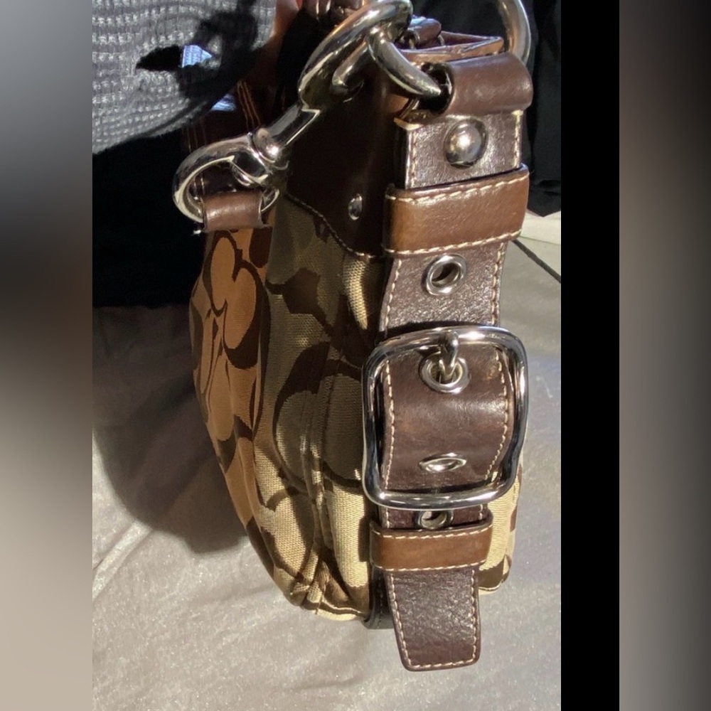 Vintage Pristine Coach Leather Monogram Silver/Chrome zipper buckles Beaut - Picture 8 of 16